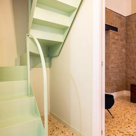 Maison Noir アパート