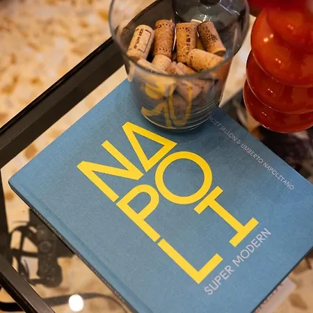 Apartment Maison Noir Neapel