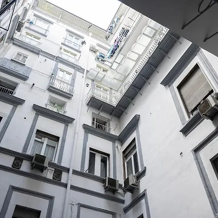 Maison Noir Apartment