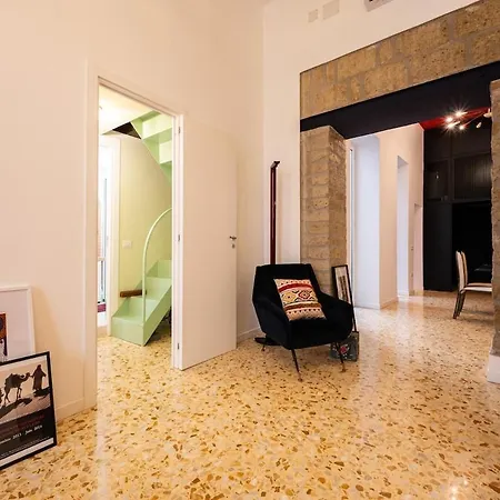 Maison Noir * Neapel