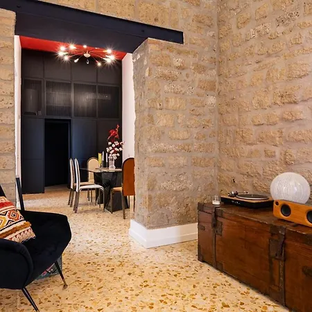 Maison Noir * Neapel