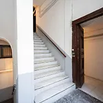 Maison Noir 아파트 *